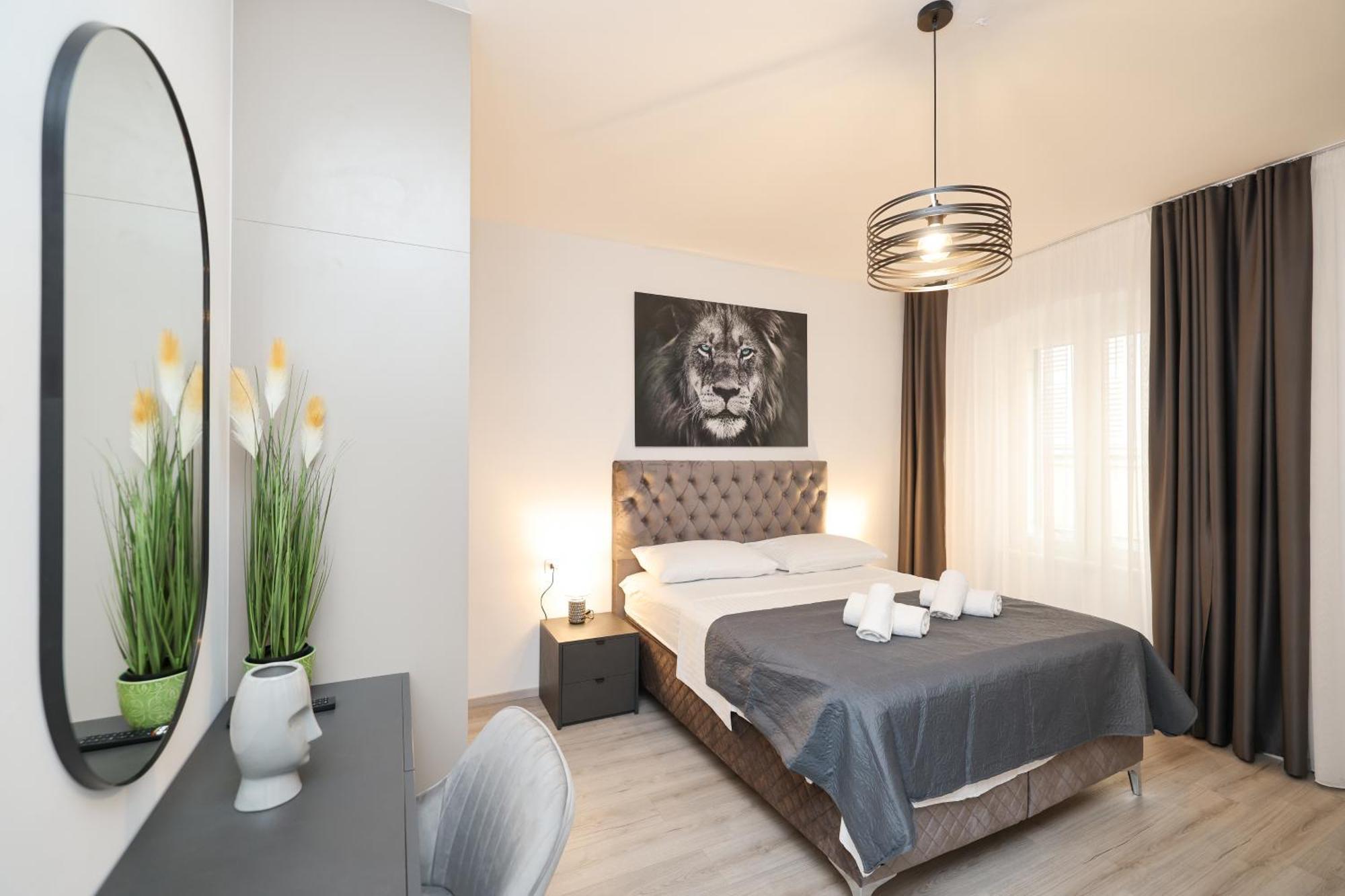 Classy Apartments In City Centar Zadar Exterior photo