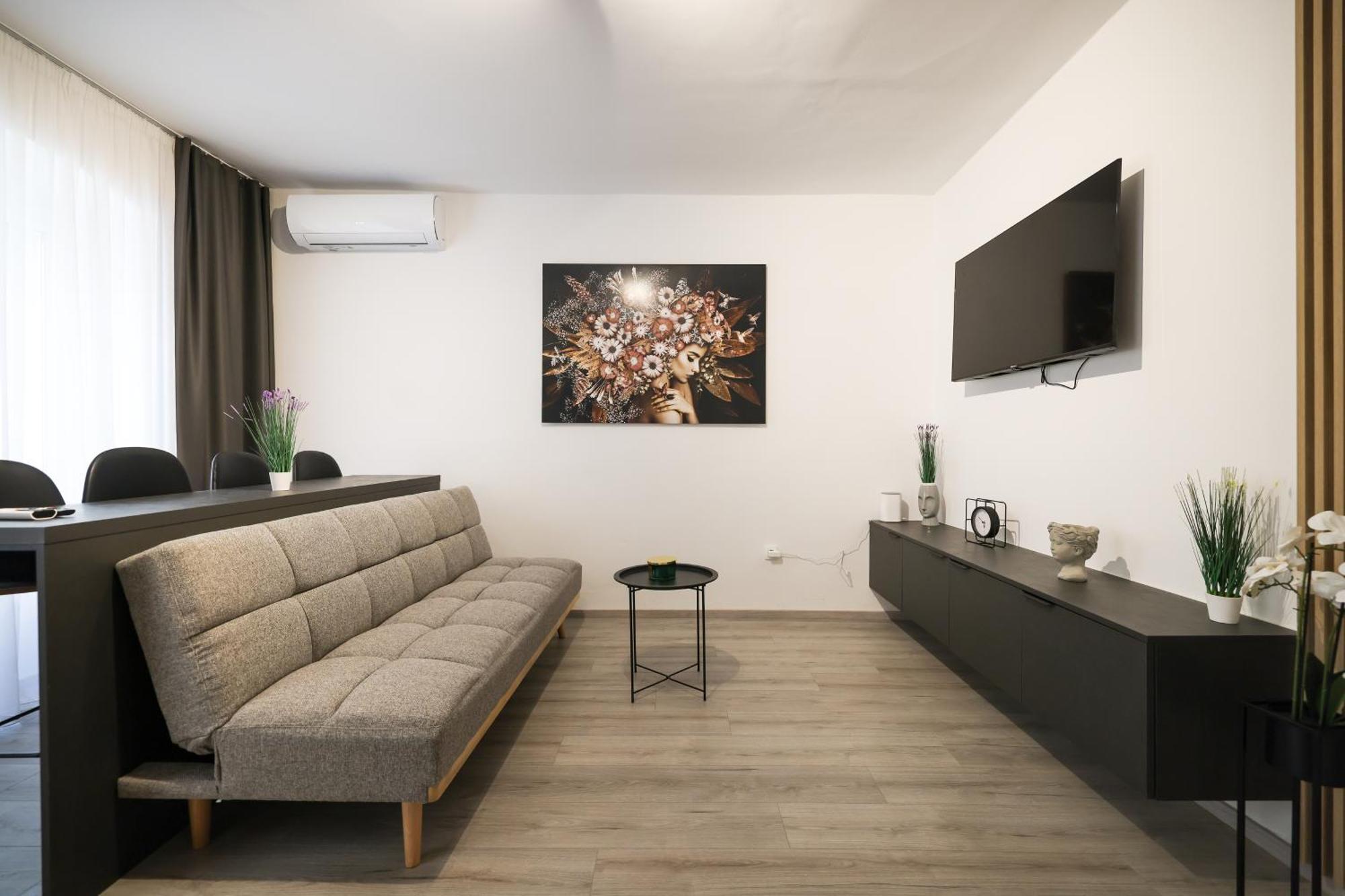 Classy Apartments In City Centar Zadar Exterior photo