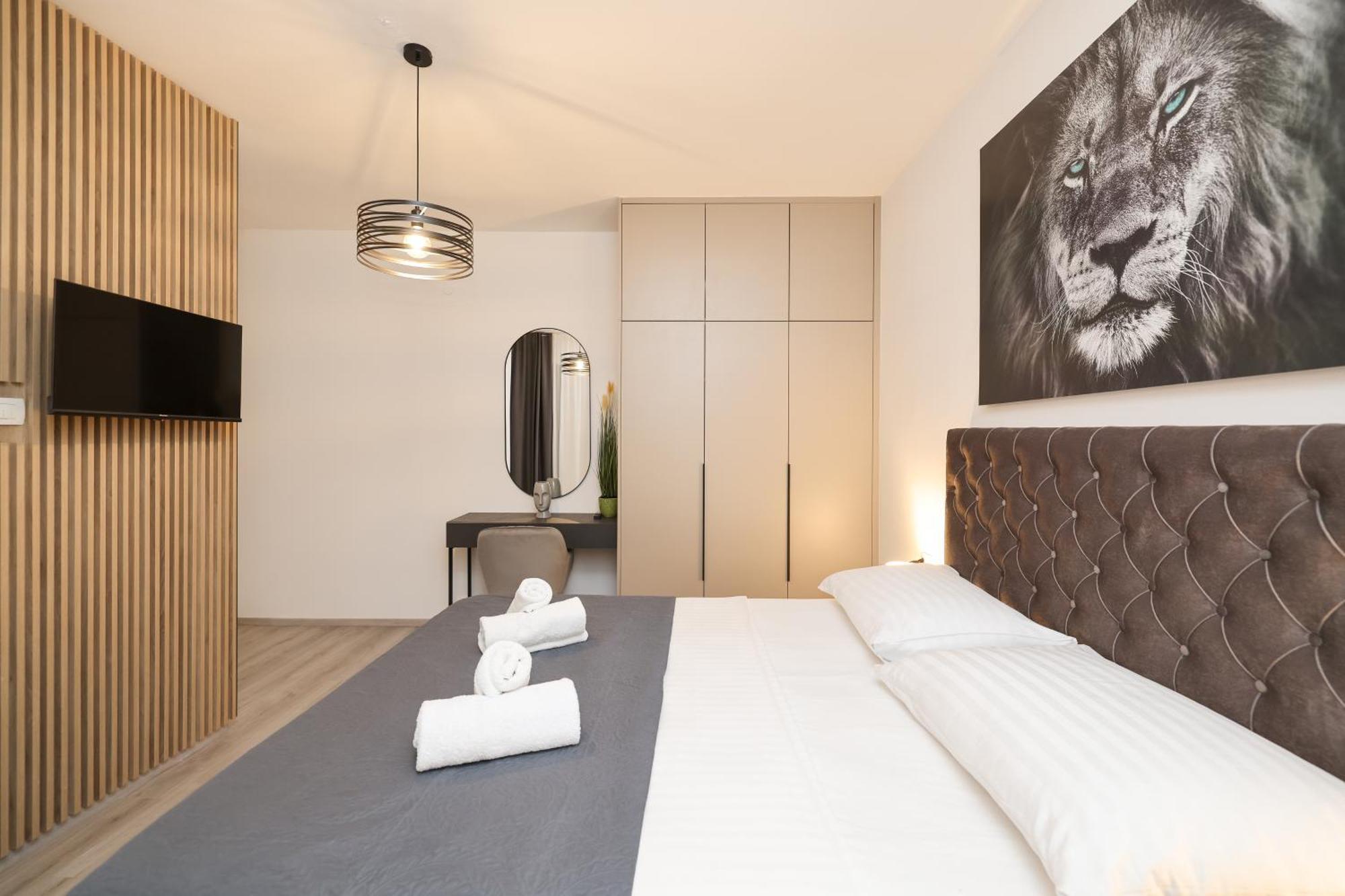Classy Apartments In City Centar Zadar Exterior photo